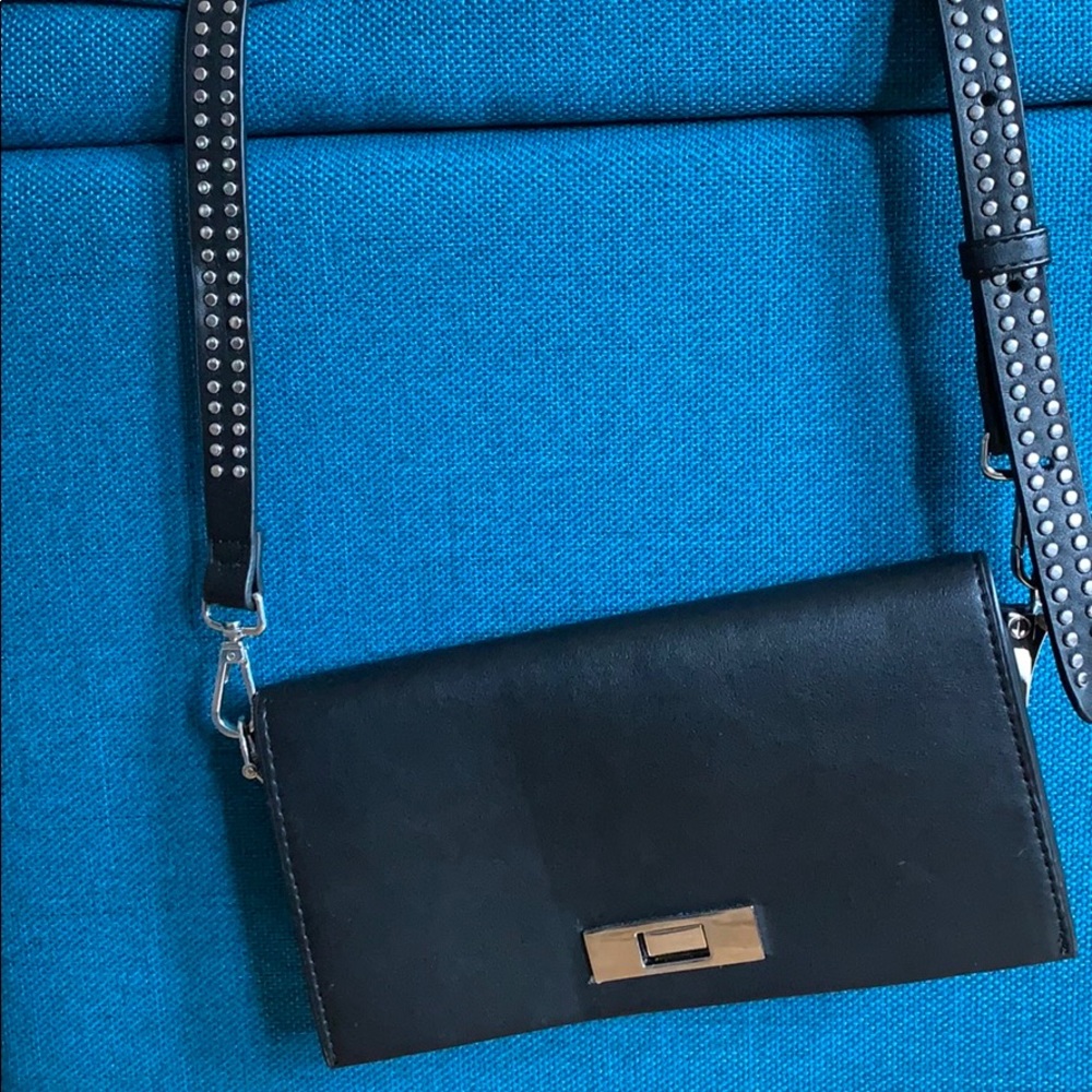 Black crossbody purse